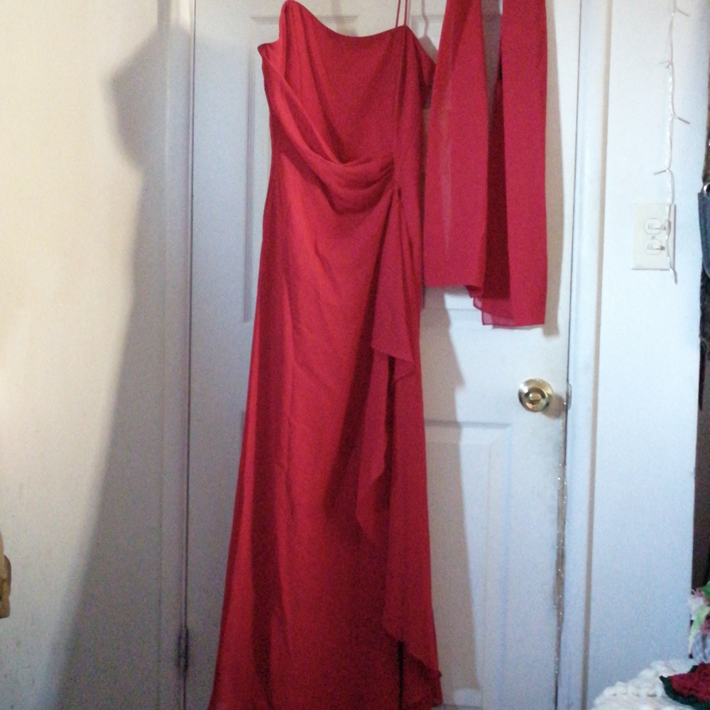 Dress - Picture 2 of 3